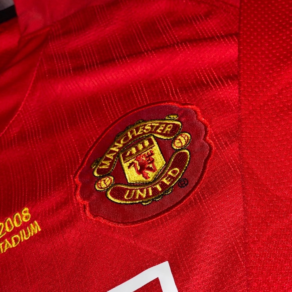 Ronaldo Manchester United 2008 Jersey - Picture 7 of 8